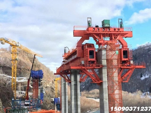 太原32-900双梁下行式移动模架