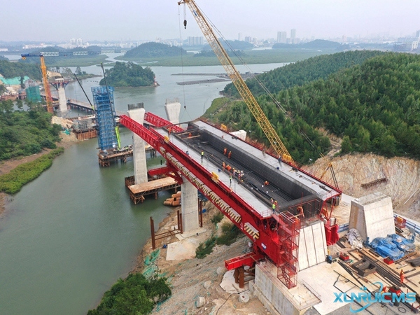 跨河1800T移动模架